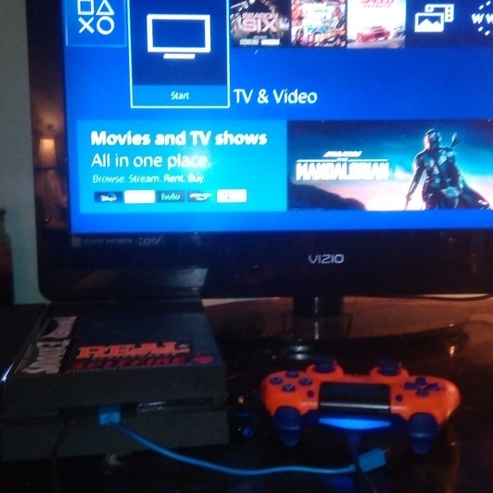 Ps4/tv bundle